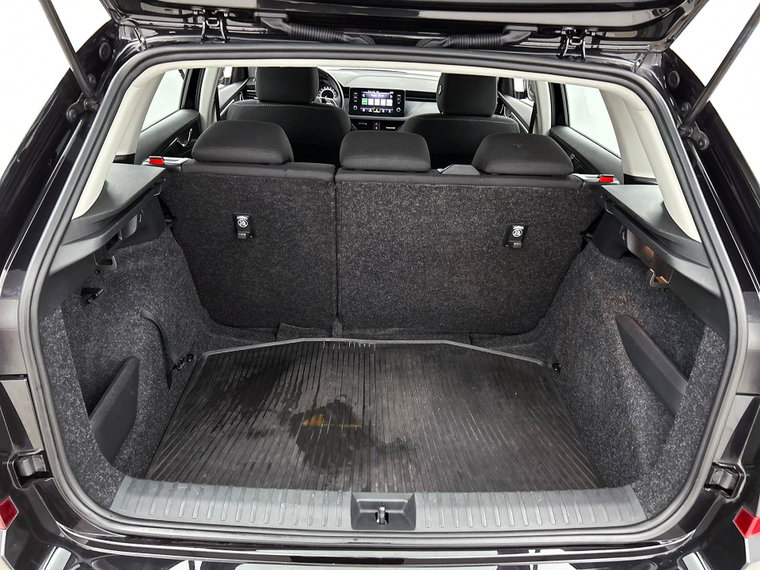 Vehicle Image 25