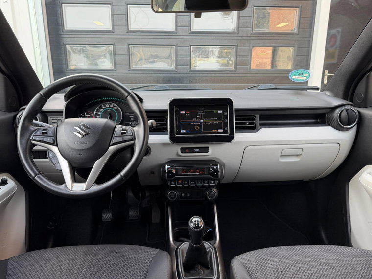 Vehicle Image 25