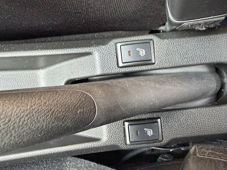 Vehicle Image 33