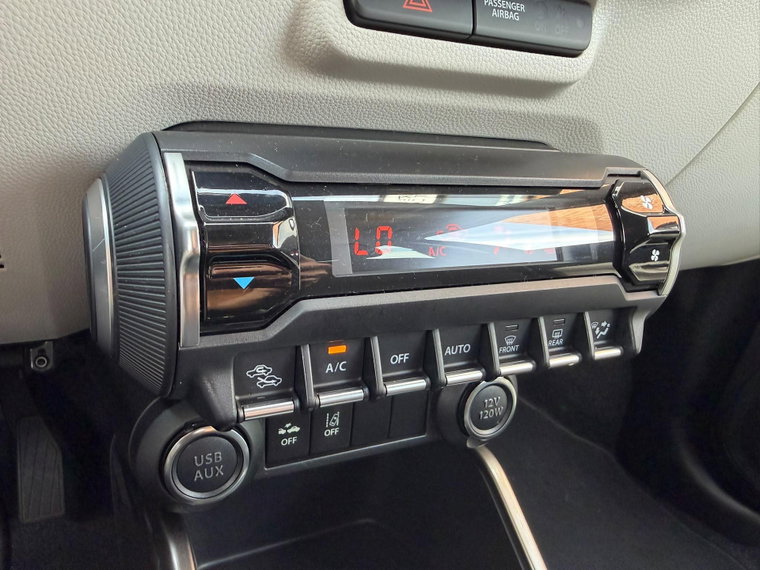 Vehicle Image 36