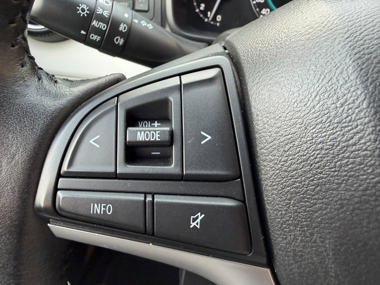 Vehicle Image 38