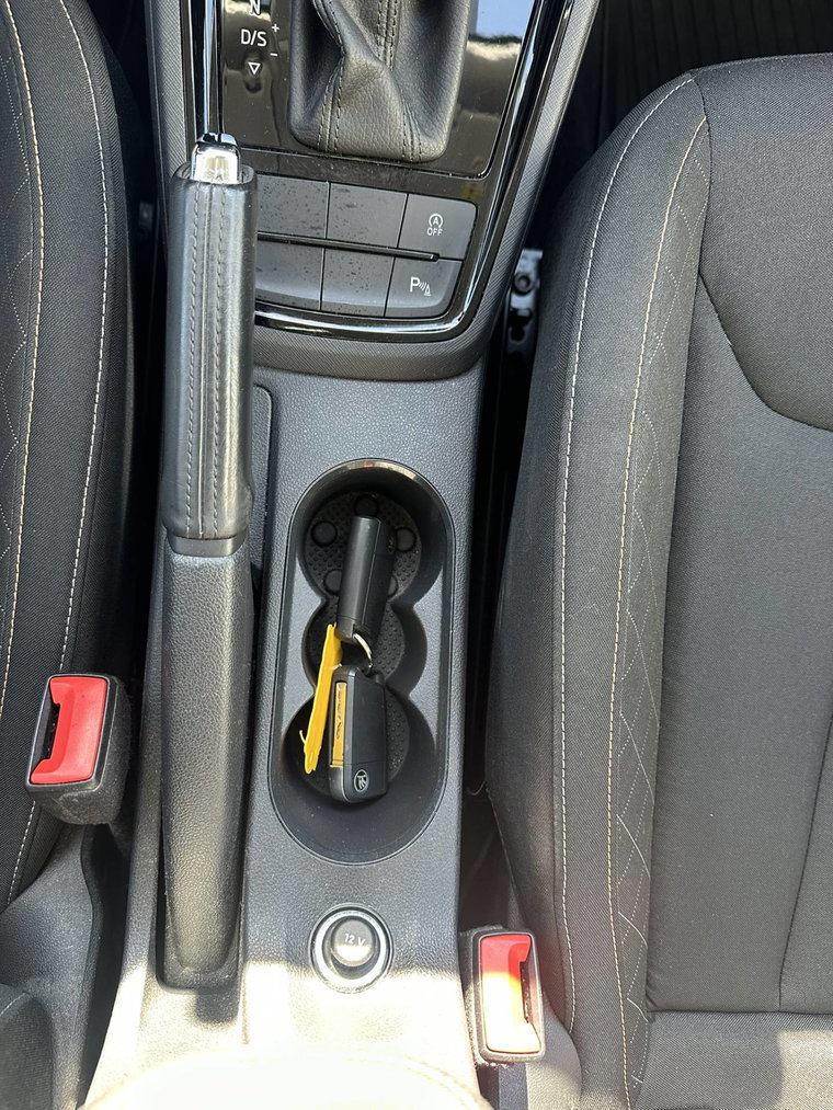 Vehicle Image 26