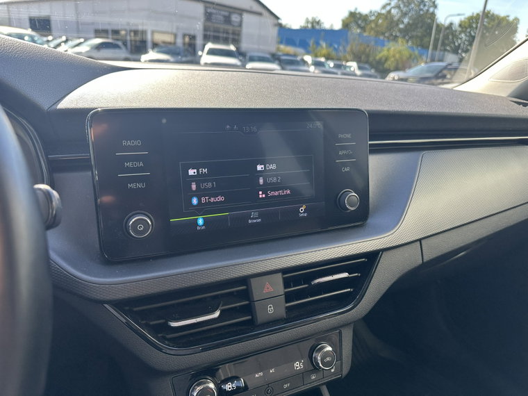 Vehicle Image 36