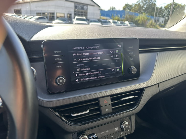 Vehicle Image 45