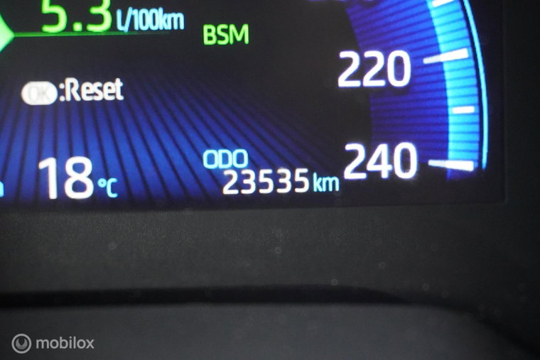 Vehicle Image 16