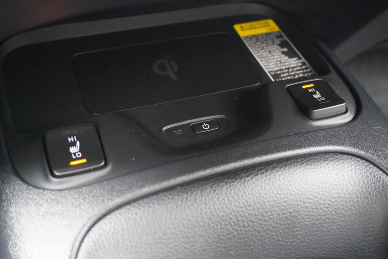 Vehicle Image 23