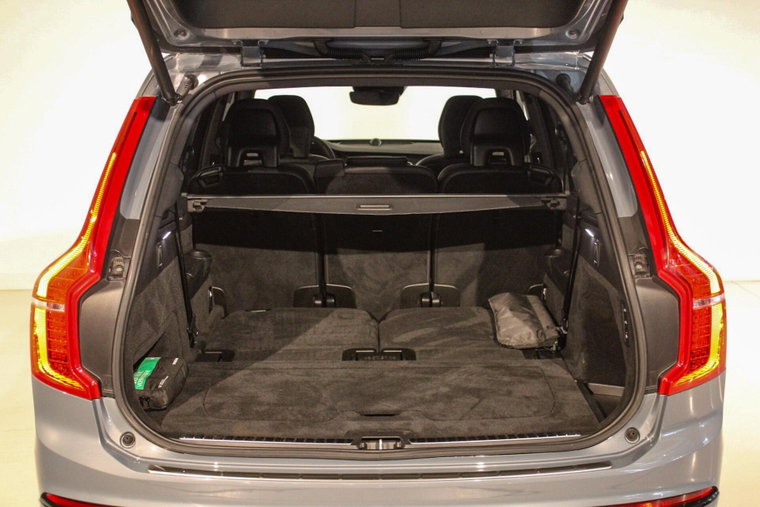 Vehicle Image 16