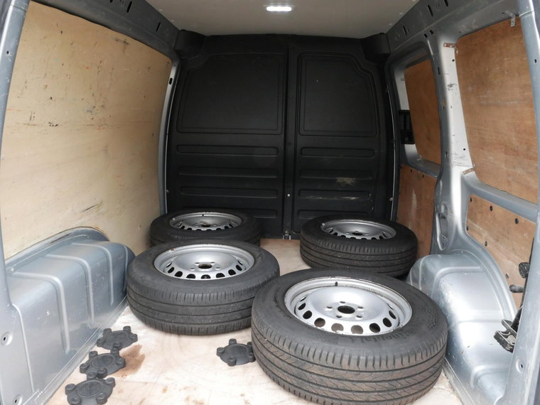 Vehicle Image 11