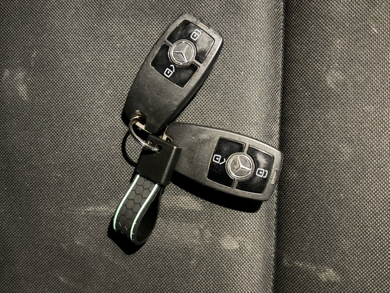 Vehicle Image 23
