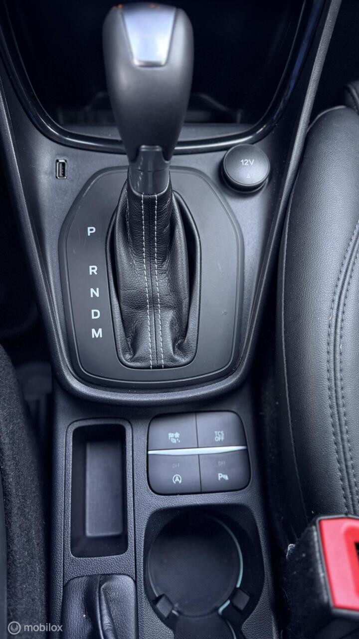 Vehicle Image 32