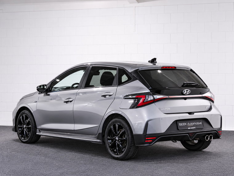 Vehicle Image 7