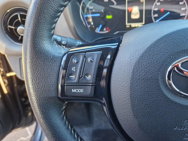 Vehicle Image 17