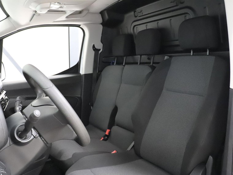 Vehicle Image 33
