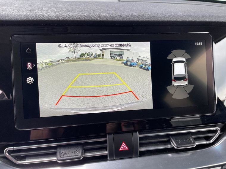 Vehicle Image 15