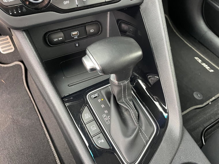 Vehicle Image 17
