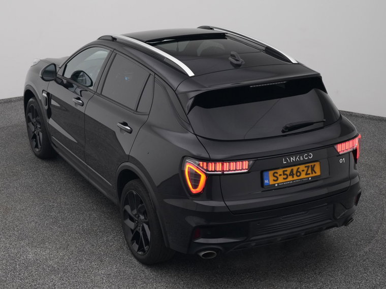 Vehicle Image 25
