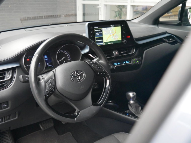 Vehicle Image 16