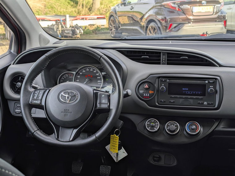 Vehicle Image 13