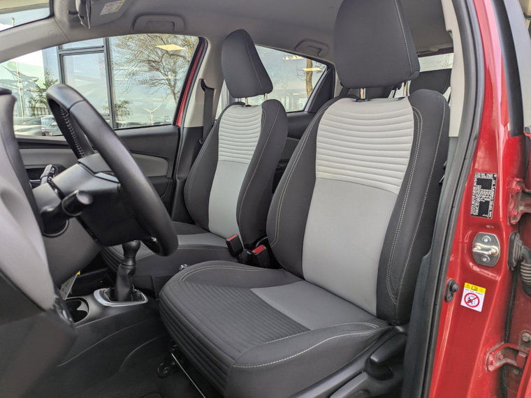 Vehicle Image 14