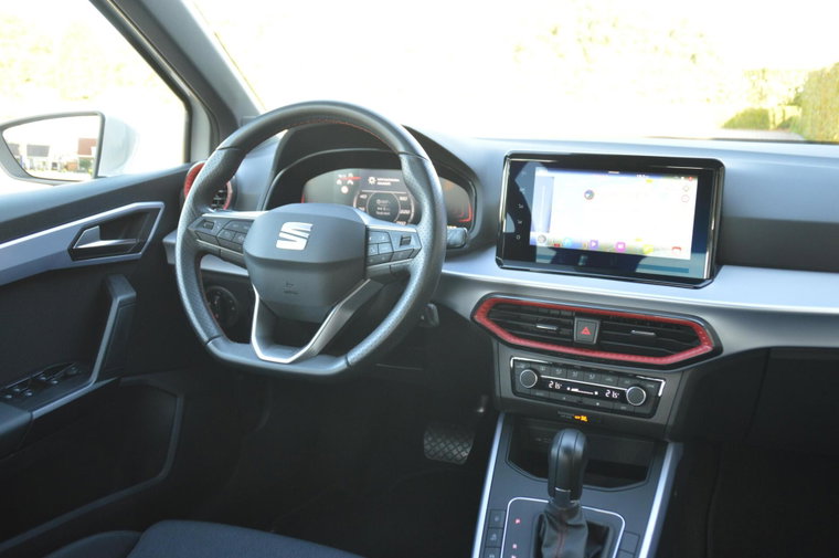 Vehicle Image 21