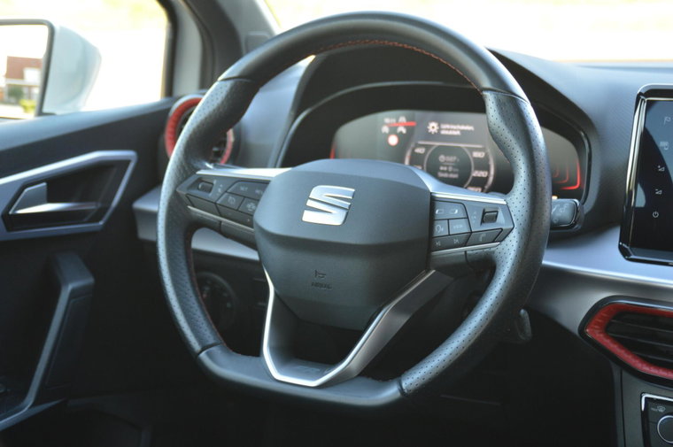 Vehicle Image 33