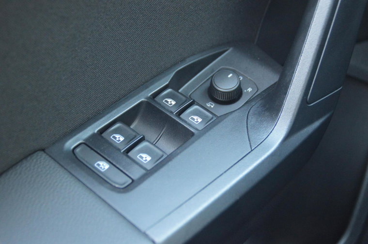 Vehicle Image 38
