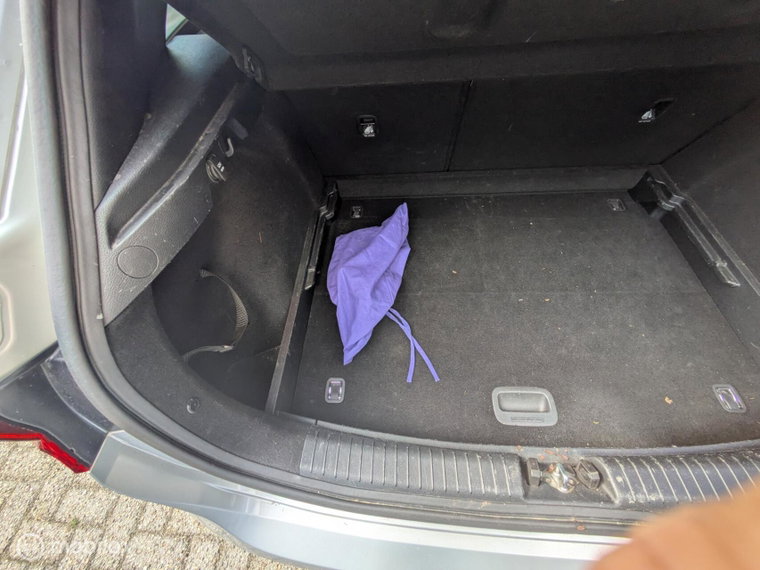 Vehicle Image 26