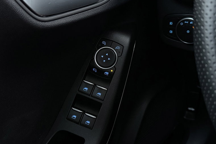 Vehicle Image 33