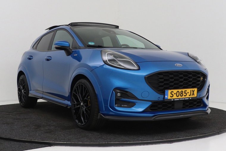 Vehicle Image 11