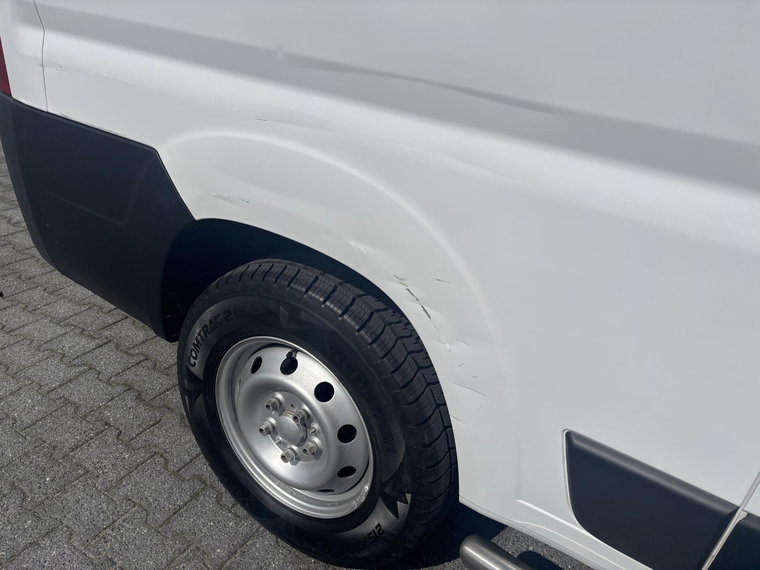 Vehicle Image 33