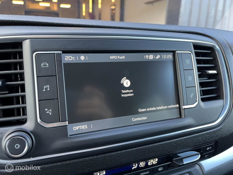 Vehicle Image 40