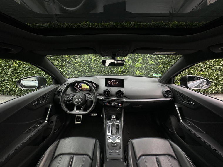 Vehicle Image 15