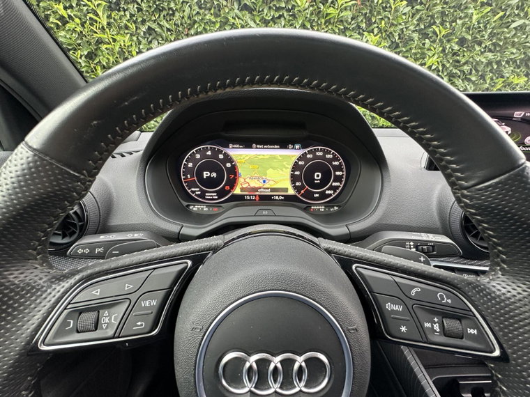 Vehicle Image 38