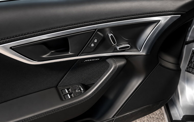 Vehicle Image 19