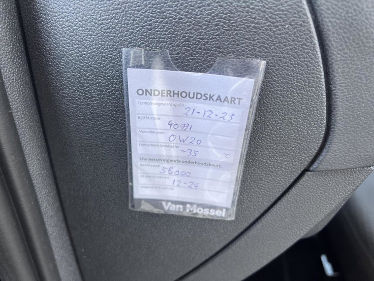 Vehicle Image 40