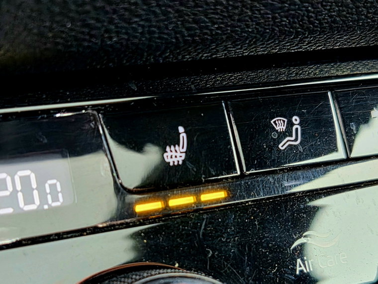 Vehicle Image 28