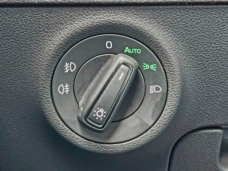 Vehicle Image 37