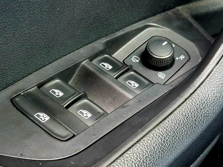 Vehicle Image 39