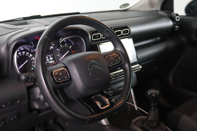 Vehicle Image 23