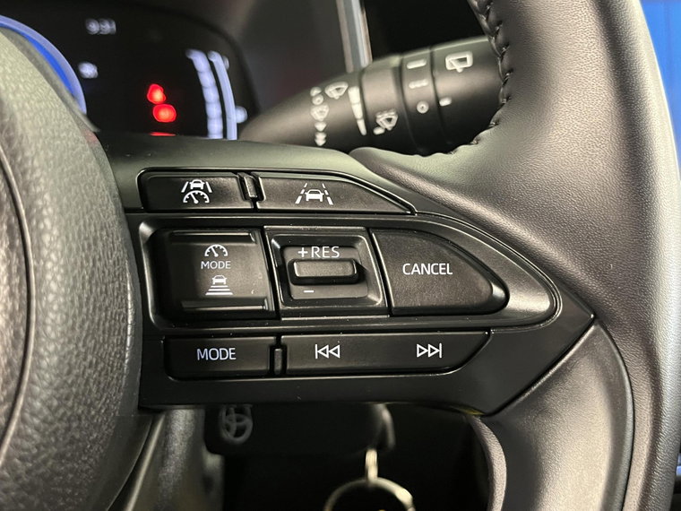 Vehicle Image 23