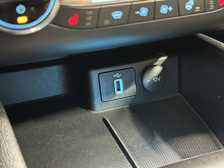 Vehicle Image 35
