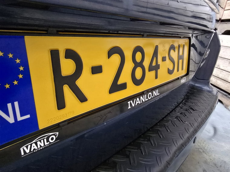 Vehicle Image 17