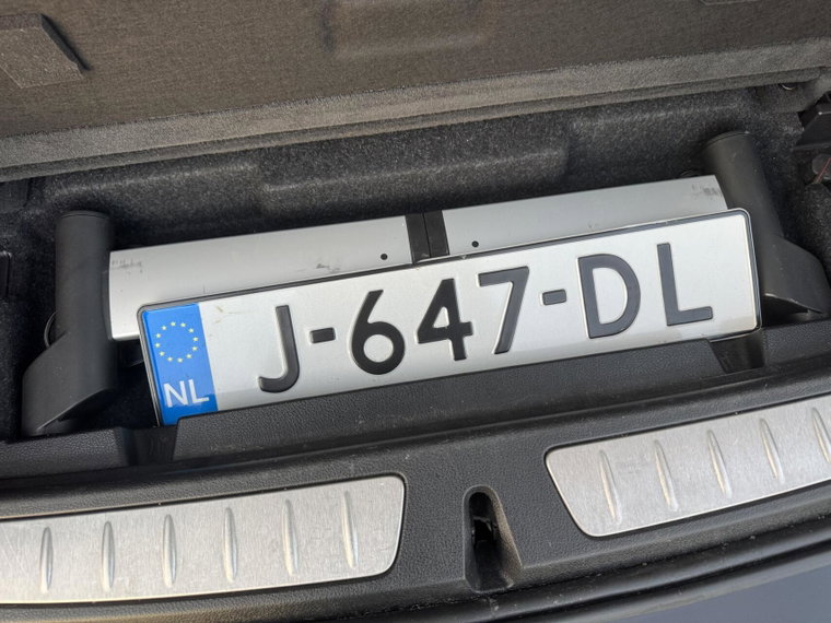 Vehicle Image 33