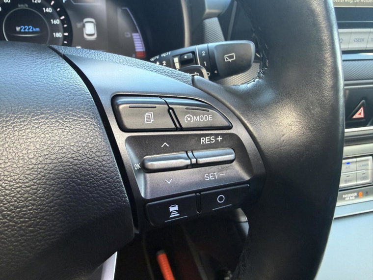 Vehicle Image 28
