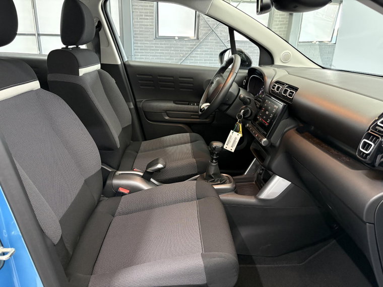 Vehicle Image 26