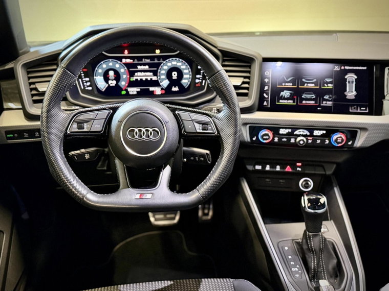 Vehicle Image 19