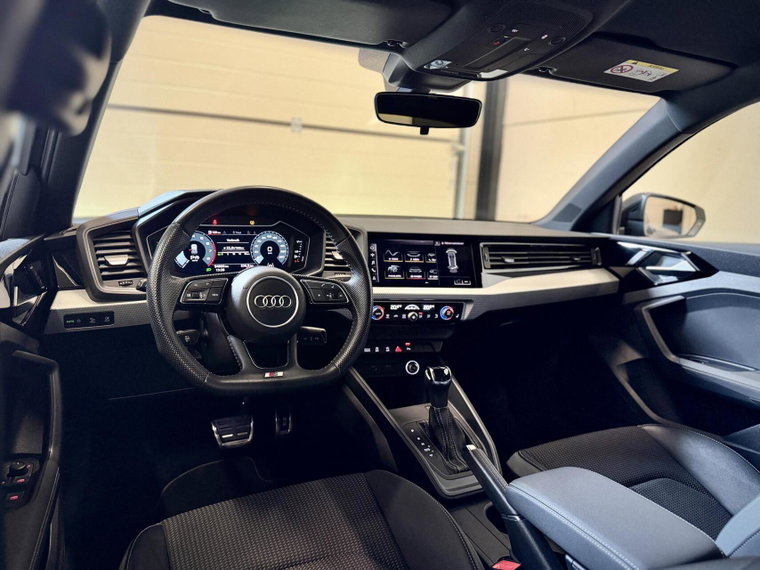 Vehicle Image 11