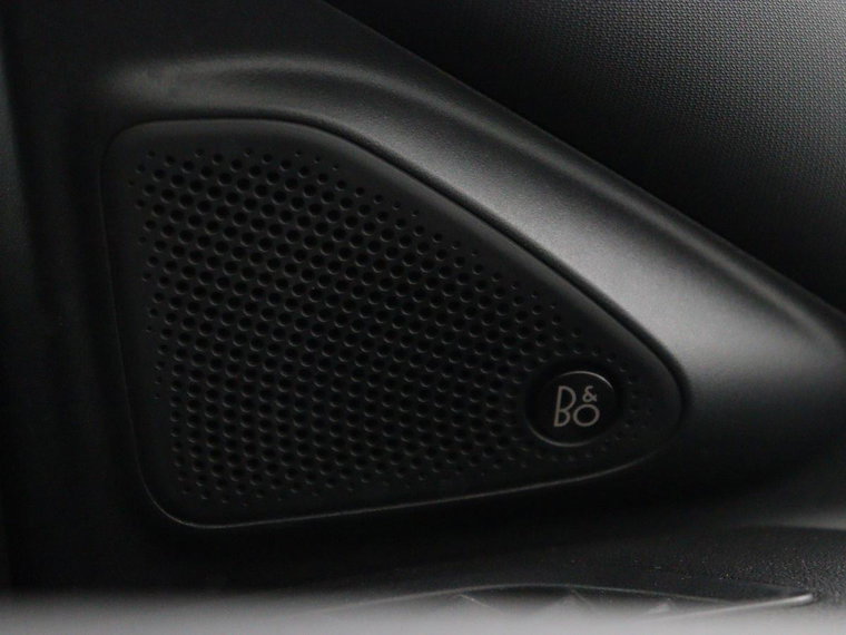 Vehicle Image 27
