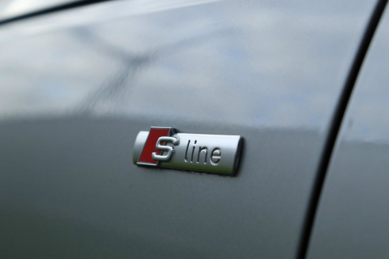Vehicle Image 19