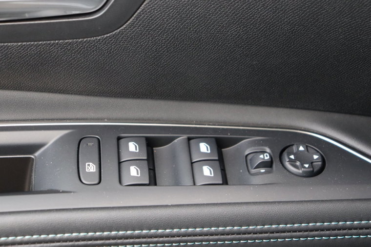 Vehicle Image 26